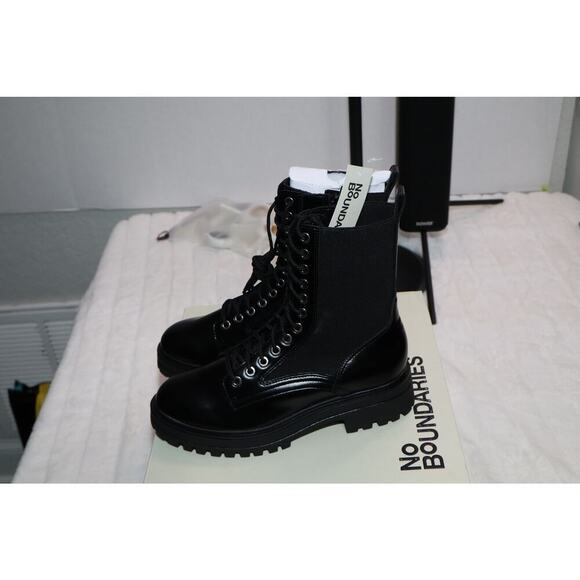 No Boundaries Women's Knit Combat Boot - Picture 3 of 5